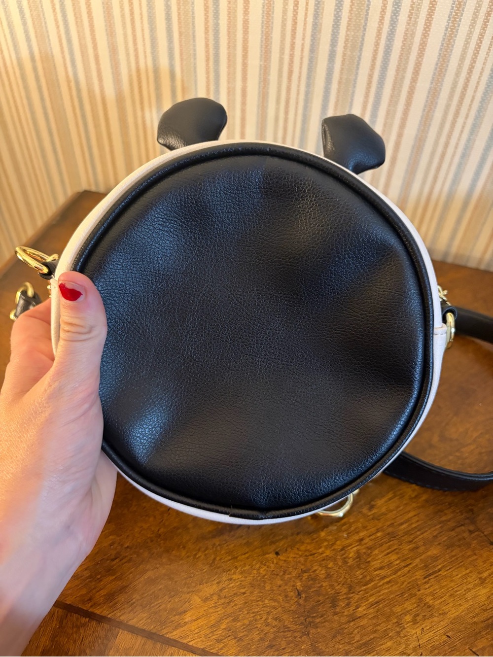 Luv Betsey Johnson Bumble Bee crossbody Purse - Picture 3 of 5